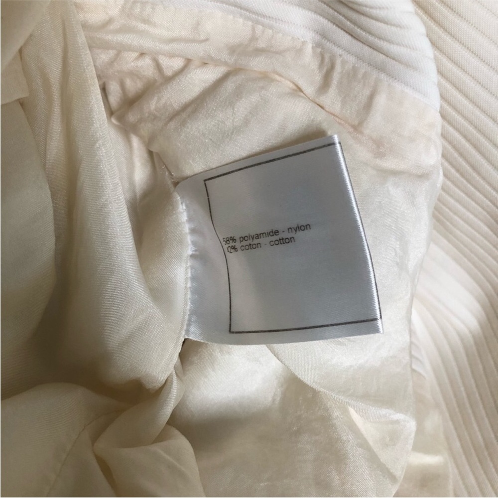 Authentic CHANEL Women's Cream Pantsuit - Picture 8 of 16